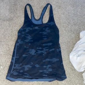 Lululemon tank!
